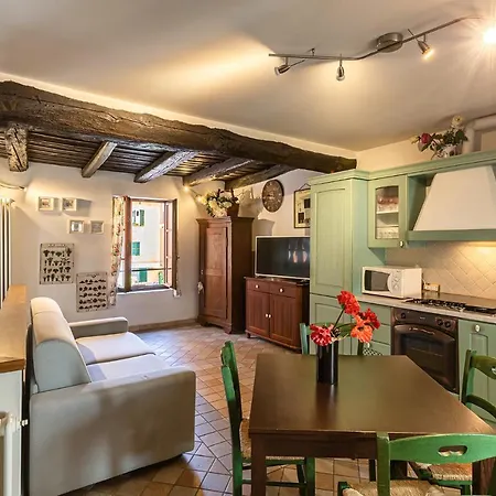 Casa Al Di In Riva Holiday home *